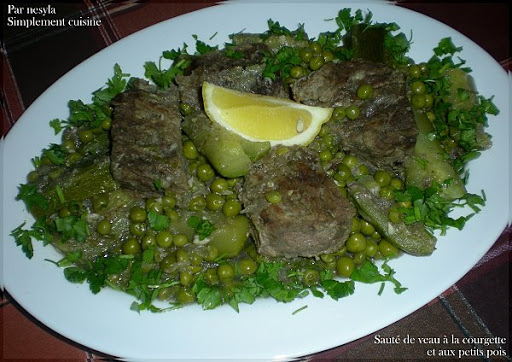 Sauté de veau à la courgette et aux petits pois