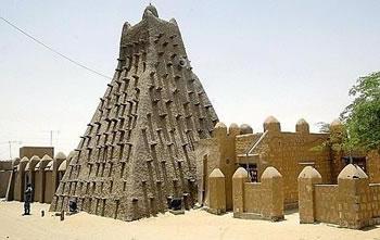 Vive condamnation au Mali et à l’étranger de la destruction de sites religieux à Tombouctou