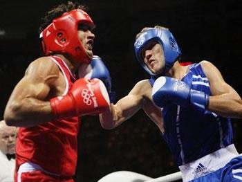 Boxe,Benchebla vise une place en demi-finales