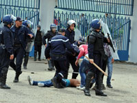 Elles étaient attablées sur le cours de la révolution à Annaba ,Plusieurs familles attaquées par un gang