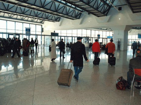 Les vols à destination de l’étranger affichent complet, Y a-t-il une place dans l’avion ?