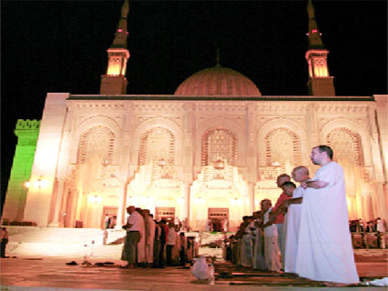 Nuits de Ramadhan à Tamanrasset ,Musique et tarawih au menu des soirées
