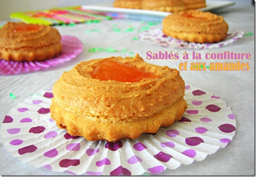 Sablés à la confiture et amandes,