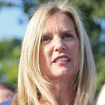 Sahara Occidental : Mme Kerry Kennedy en visite dans les territoires occupés et les camps de réfugiés sahraouis