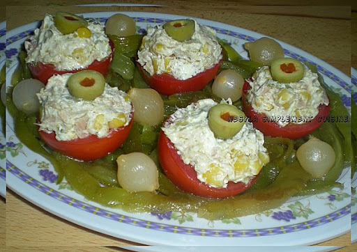 Tomates farcies au fromage aux herbes