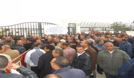 Un gouvernement qui tarde et des citoyens en colère