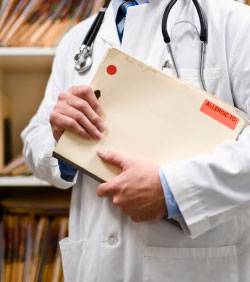 242 nouveaux médecins spécialistes
