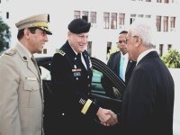 Abdelmalek Guenaïzia reçoit le commandant en chef de l’AFRICOM