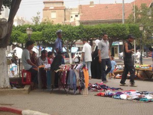 Commerce informel,Démontage de baraques à Bouira