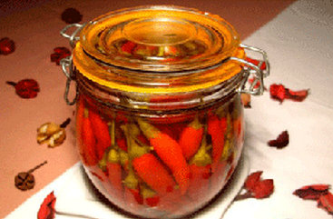 Conserve de piments d&rsquo;espelette au vinaigre