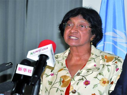 Disparus : Alger cède à la pression