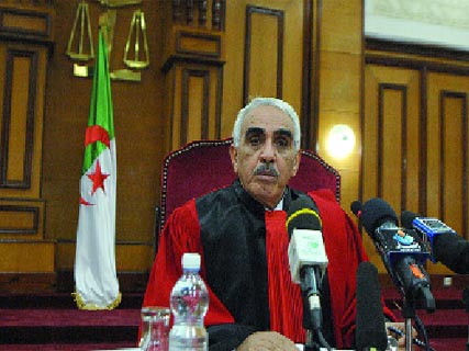 Elle est constituée de 311 magistrats ,La Commission de supervision des élections locales installée