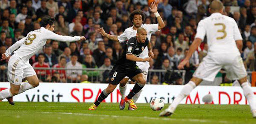 EN : Feghouli attire les grands d’Europe