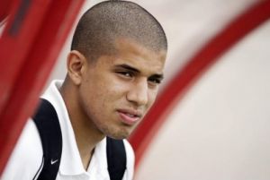EN, Feghouli suivi de très près