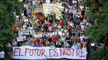 LA DETTE LEUR POSE ENCORE UN PROBLÈME, L&rsquo;Espagne et la Grèce cherchent une issue à la crise