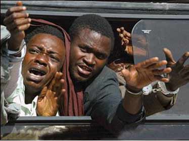 Les flux de migrants vers l’Algérie nécessitent un double traitement (Rezzag Bara)