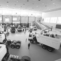 6e salon international du véhicule industriel et utilitaire : Rencontre de poids lourds