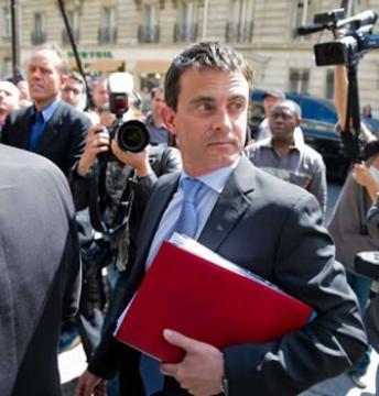 A moins de deux mois de la visite de Hollande en Algérie,Valls donne le tempo