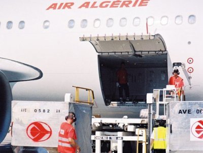 Aéroport d’Alger : le système de contrôle du fret en panne