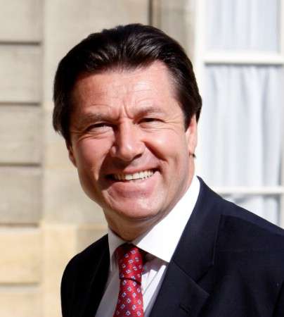 Alors que les relations entre Alger et Paris reprennent leur cours,Les nostalgiques de «l&rsquo;Algérie française» récidivent