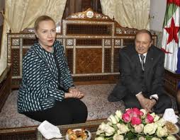 Clinton : Discussions “très approfondies” sur la situation au Mali