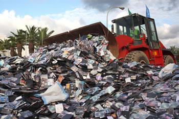 Dans le cadre de la lutte contre le piratage,Un million de CD et DVD piratés détruits