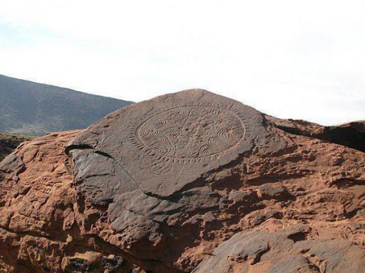 Des salafistes détruisent des gravures rupestres amazighes