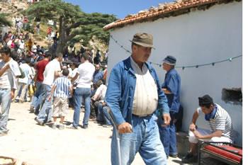 Ils subissent les pressions des élus,Les Comités de villages sous pression