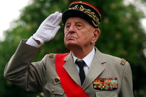 Le général Bigeard, le tortionnaire des Algériens, honoré en France