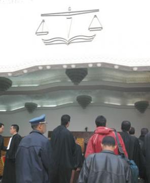 Le procès s »est ouvert hier à Tizi Ouzou,L&rsquo;âme de Slimana hante les accusés