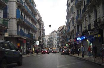 L&rsquo;UGCAA lance un appel aux commerçants algerois,«Ouvrez vos magasins la nuit»