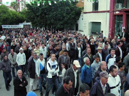 Marche imposante pour l’amélioration des conditions d’hospitalisation