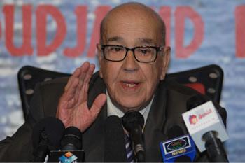 Rédha Malek «Même Jimmy Carter a sollicité l&rsquo;aide de l&rsquo;Algérie»
