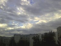 Temps nuageux avec pluies locales lundi, amélioration l’après-midi (ONM)