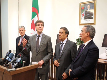 Arnaud Montebourg à Alger “Le projet Renault avance bien”