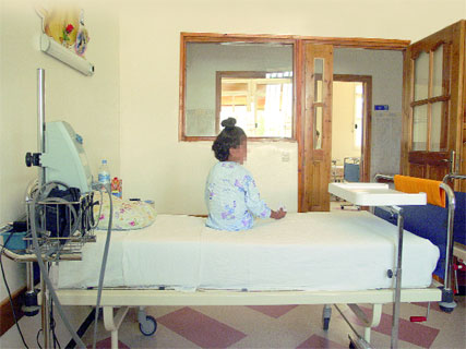 Atteints de tumeur à la rétine, leur prise en charge à l’étranger pose problème, Des enfants cancéreux livrés à eux-mêmes