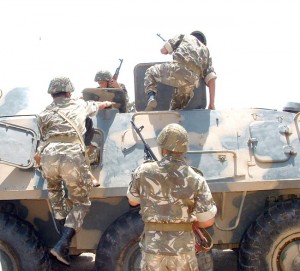 Aux origines de la crise malienne, Le refus algérien d’une intervention armée