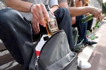 Ils écument les quartiers de la capitale,Une nuit avec les trafiquants d&rsquo;alcool