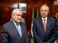 Industrie pharmaceutique : le projet Sanofi en Algérie « avance bien » (Ziari)