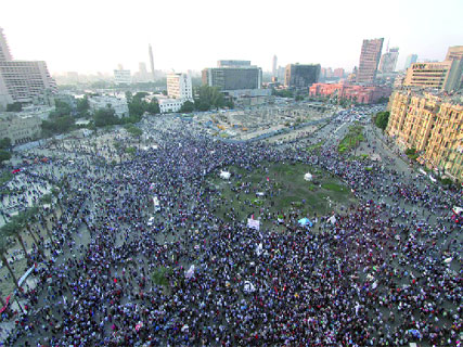 La place Tahrir gronde contre la tentation impériale de Morsi