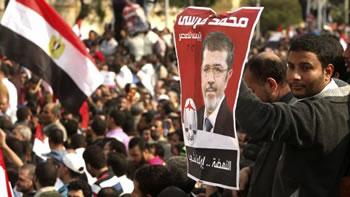 La police disperse les manifestants anti -Morsi au Caire,La rue égyptienne gronde