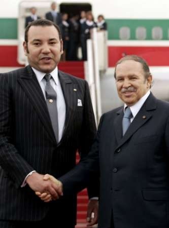 Le Roi Mohammed VI adresse un message de félicitations à Bouteflika à l’occasion de l’anniversaire de la révolution algérienne
