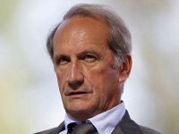 Vive réaction de la classe politique française après les propos de Longuet