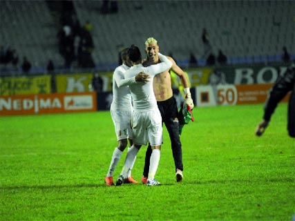 À l’issue d’une longue série de penaltys (8-7),Chaouchi sort la JSK de la Coupe d’Algérie