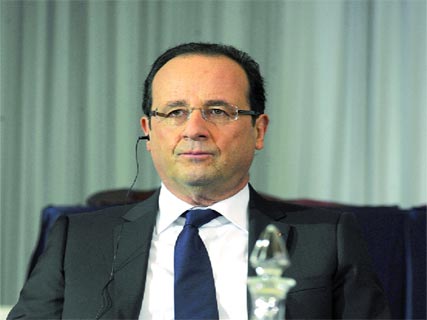 Crimes coloniaux de la France en Algérie, Hollande condamne, mais…