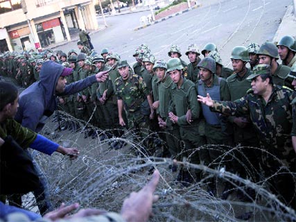 Égypte : l’armée entre en scène