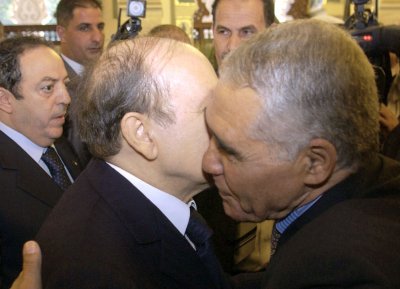 Guerre au RND : le retour du général Mohamed Betchine ?