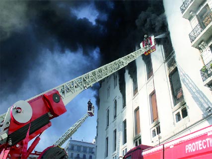 Incendie de la grande-poste d’alger,Le parquet ouvre une enquête