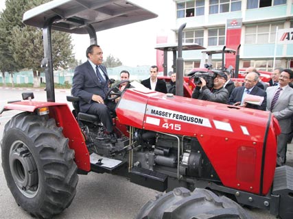 Le premier tracteur Massey- Ferguson fabriqué à Constantine