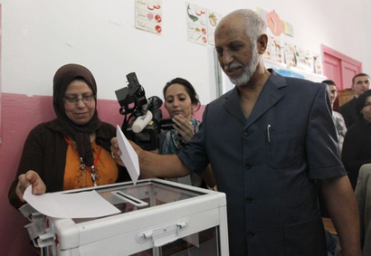 L&rsquo;objectif de présider 1 000 communes en suspens ,L’avenir de Belkhadem à la tête du FLN en jeu